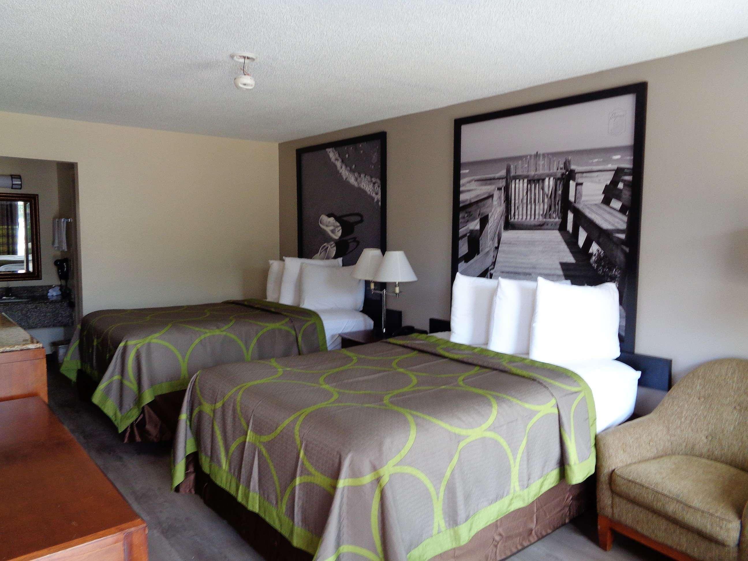 ซูเปอร์ 8 บาย กัลฟ์พอร์ต เนียร์ ไบล็อกซี Motel ภายนอก รูปภาพ
