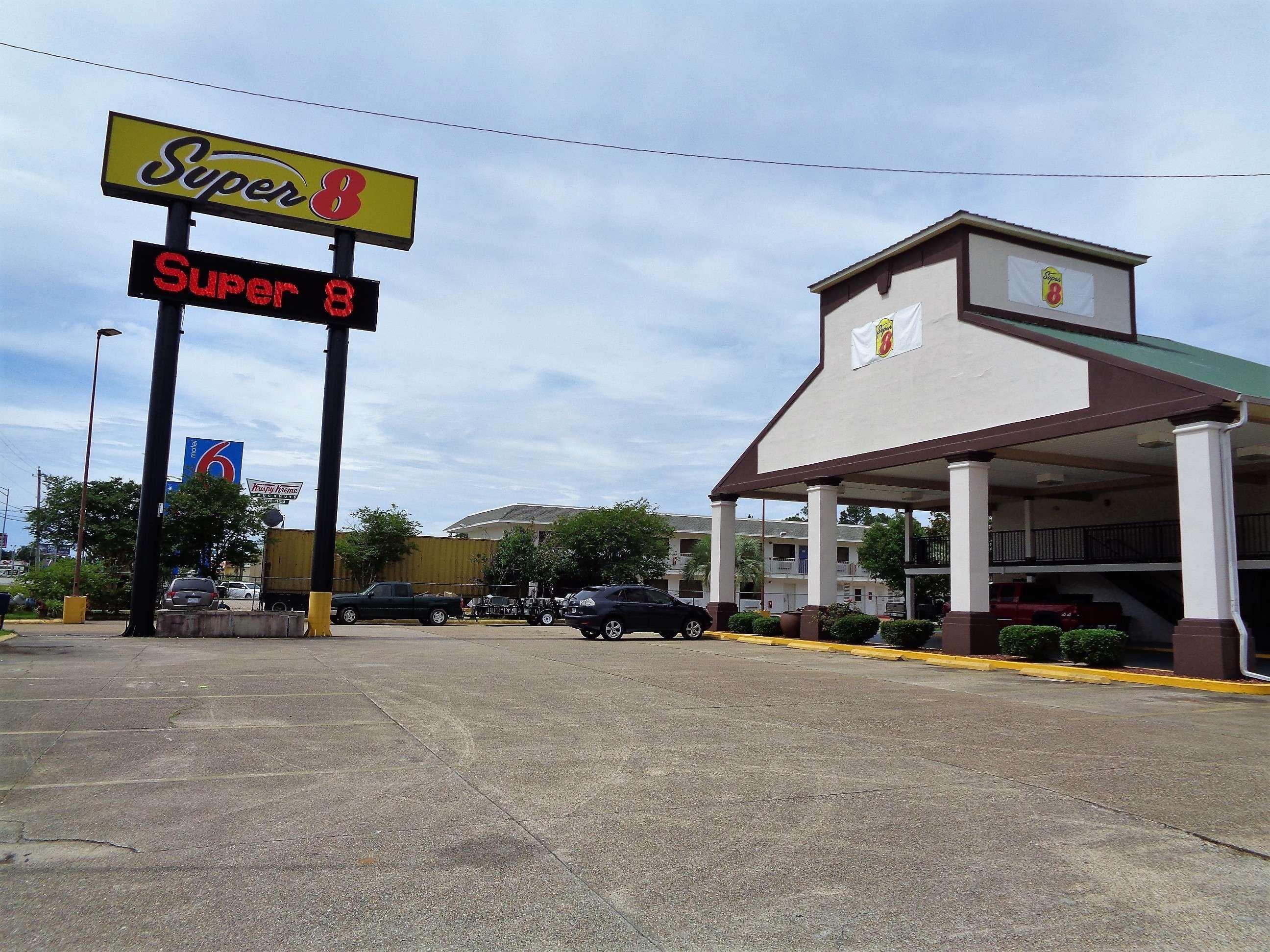 ซูเปอร์ 8 บาย กัลฟ์พอร์ต เนียร์ ไบล็อกซี Motel ภายนอก รูปภาพ